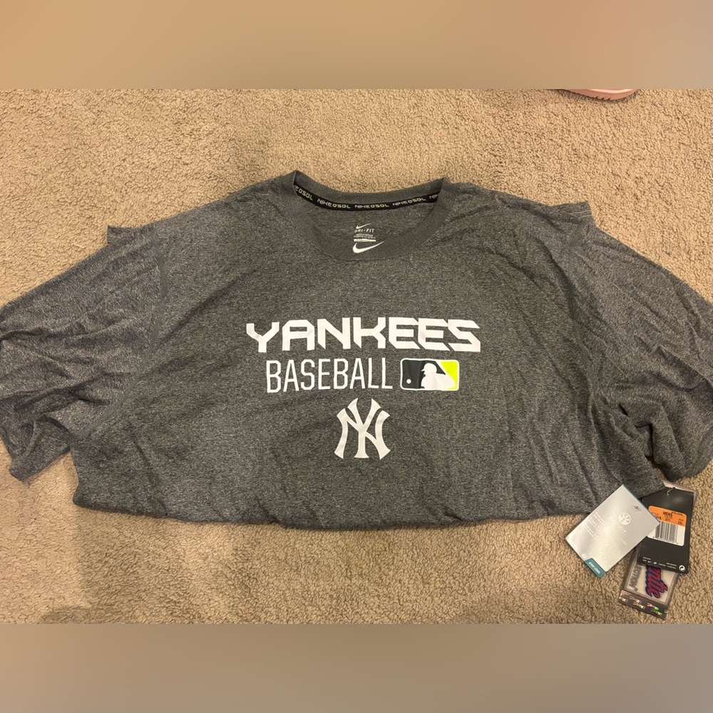 Yankees Nike Dri fit